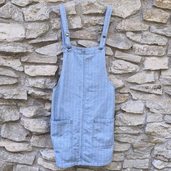 Forever 21 Dresses & Skirts - Overall dress